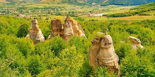 Excursie Plecare din Sibiu spre Gradina Zmeilor, Cascada Valul Miresei si Gradina Botanica Jibou